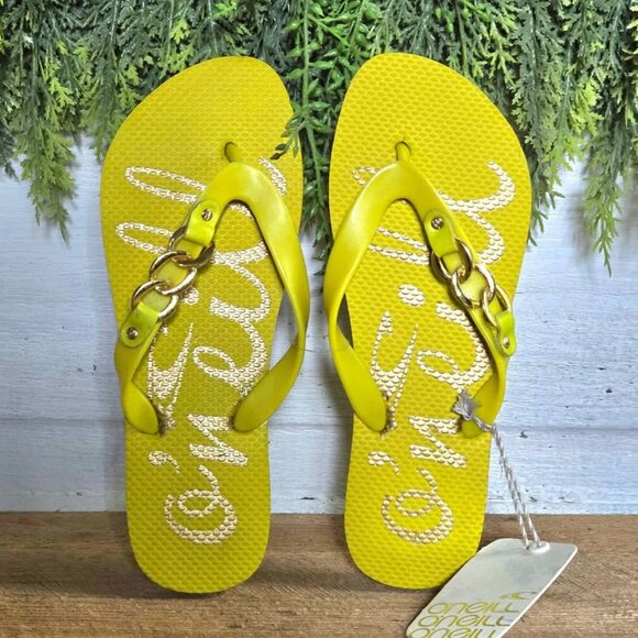 New Size 8 O'neill Yellow & Gold Tone Chain Flip Flop Sandals - Picture 1 of 8